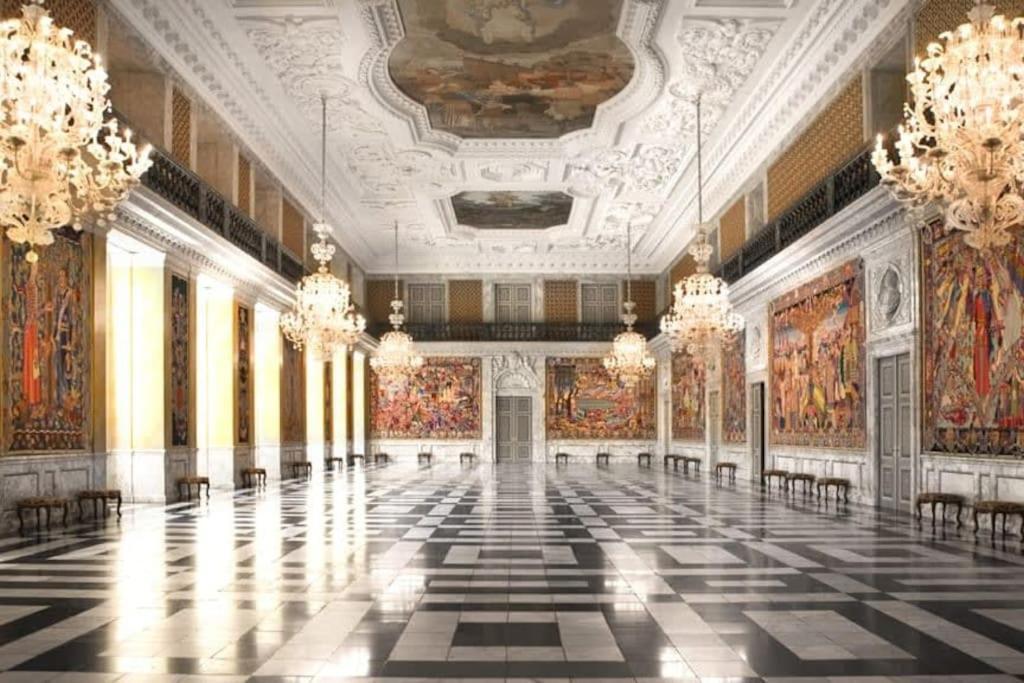 Beautiful Duplex Flat By Rosenborg Castle Lägenhet Köpenhamn Exteriör bild
